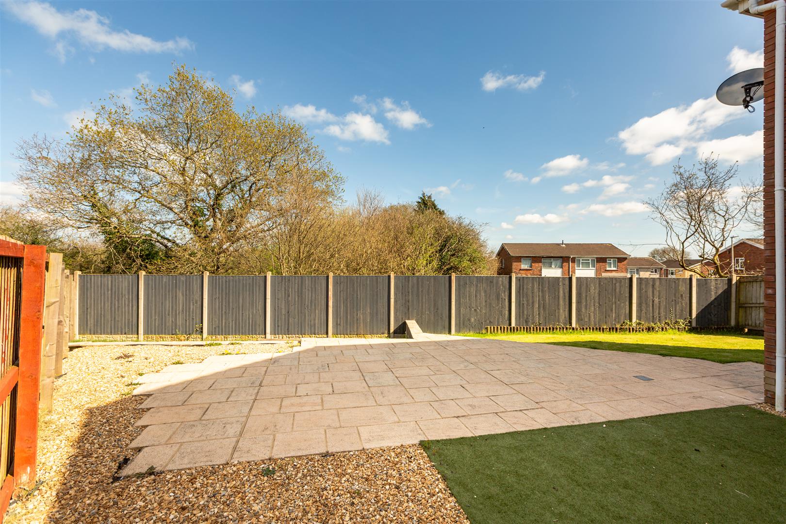 Pant Bryn Isaf, Llwynhendy, Llanelli, SA14 9EJ